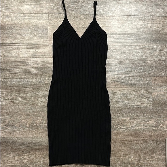 Bershka Black Ribbed Knit vneck spaghetti strap bodycon mini Dress size small - Picture 2 of 9
